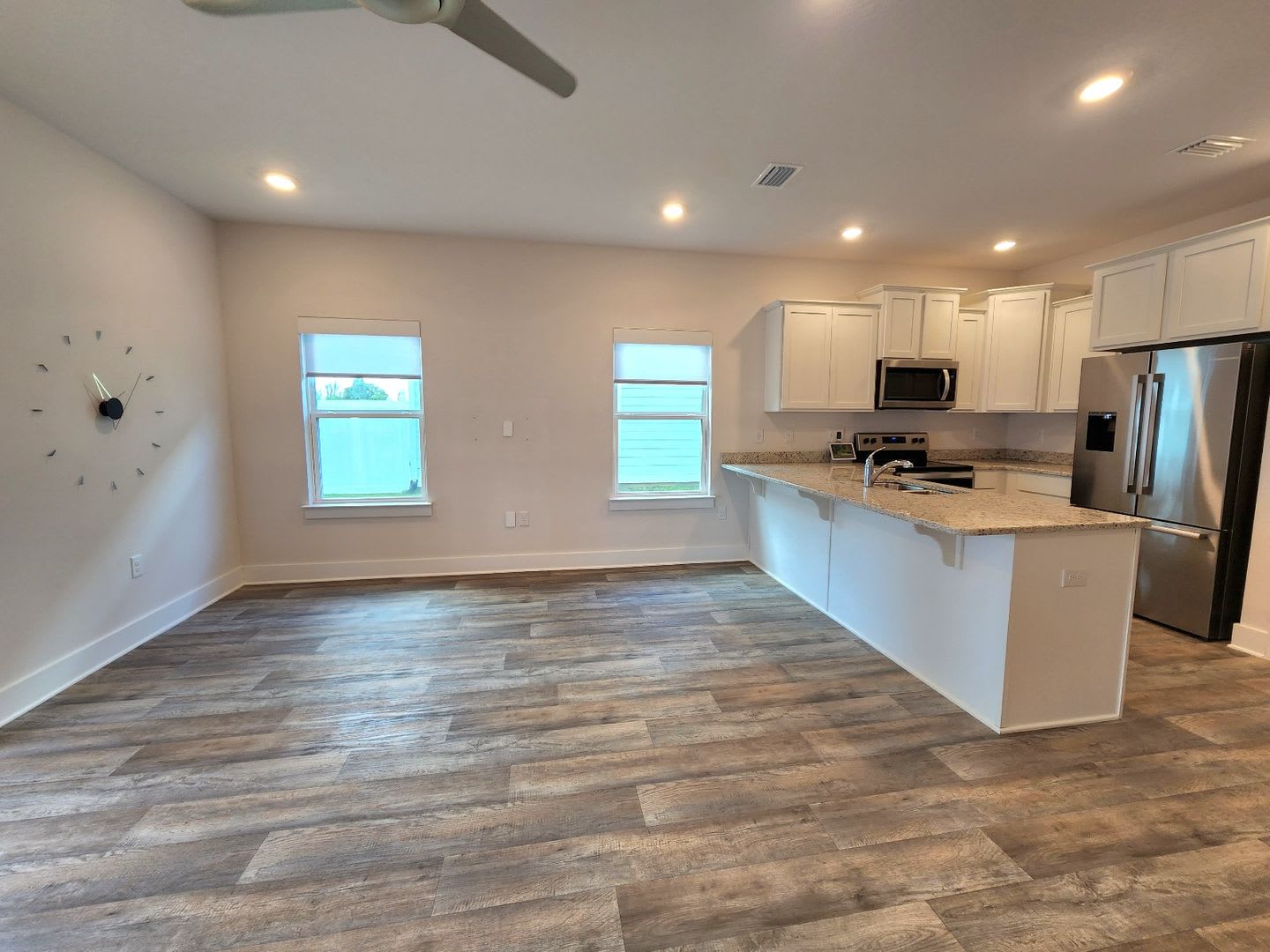 3/2.5 Townhome w/ Pool Community! – photo 5