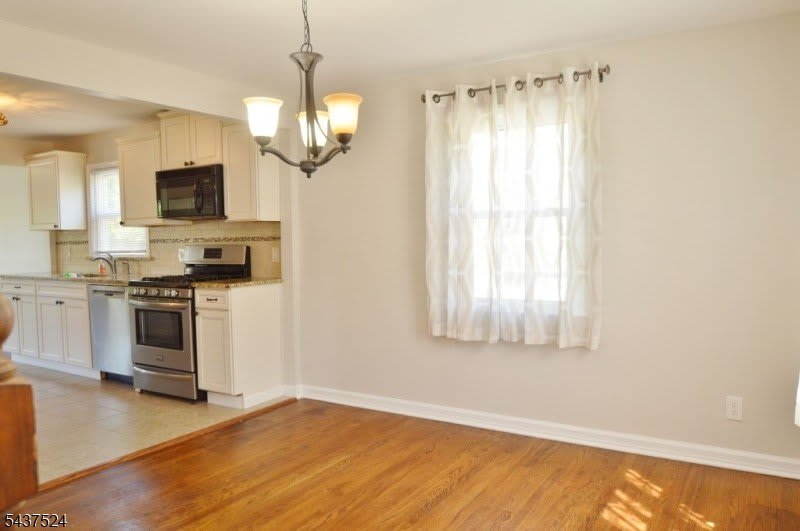 35 Troy Rd – photo 4
