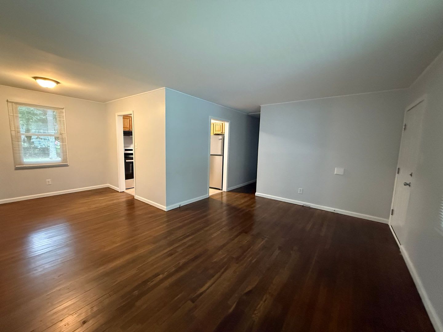 Charming 3 Bedroom Home In Northwoods – photo 4