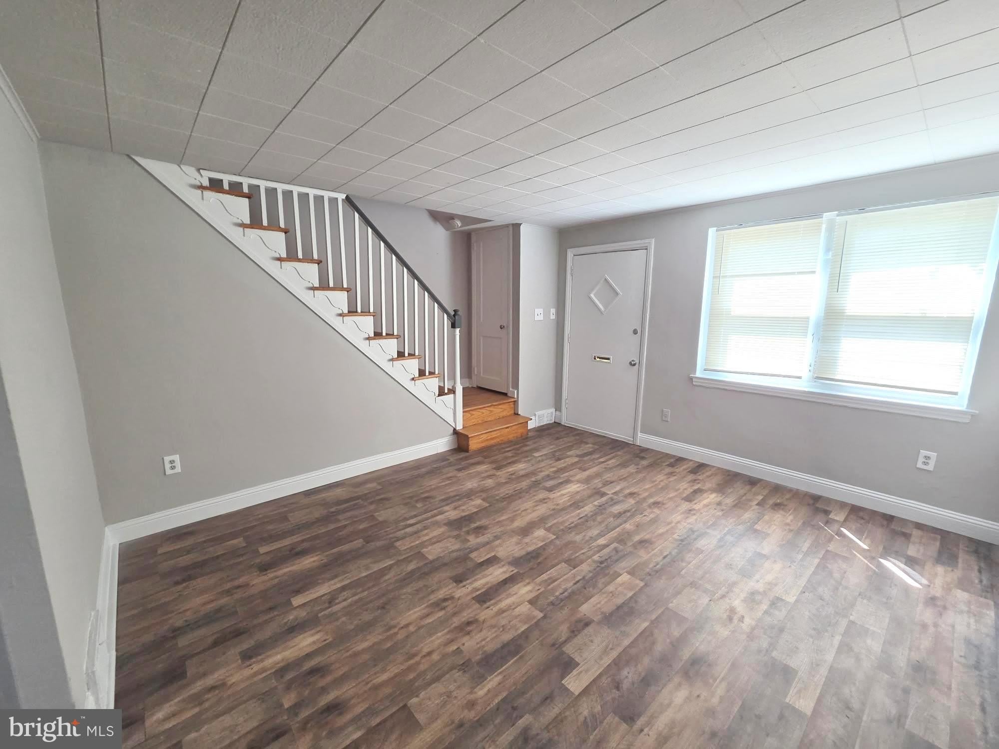 6653 PERRY Avenue – photo 3