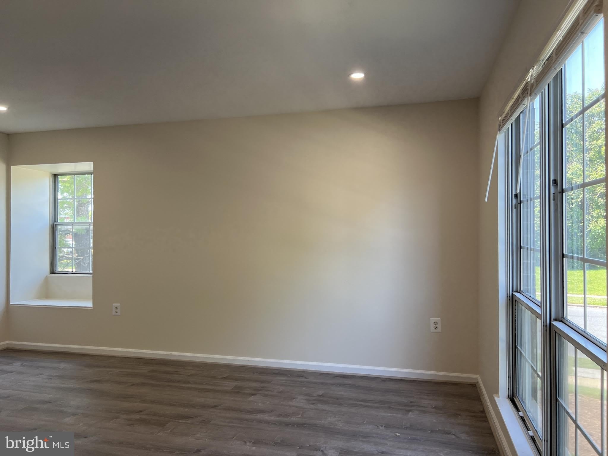439 TERRY Court – photo 3
