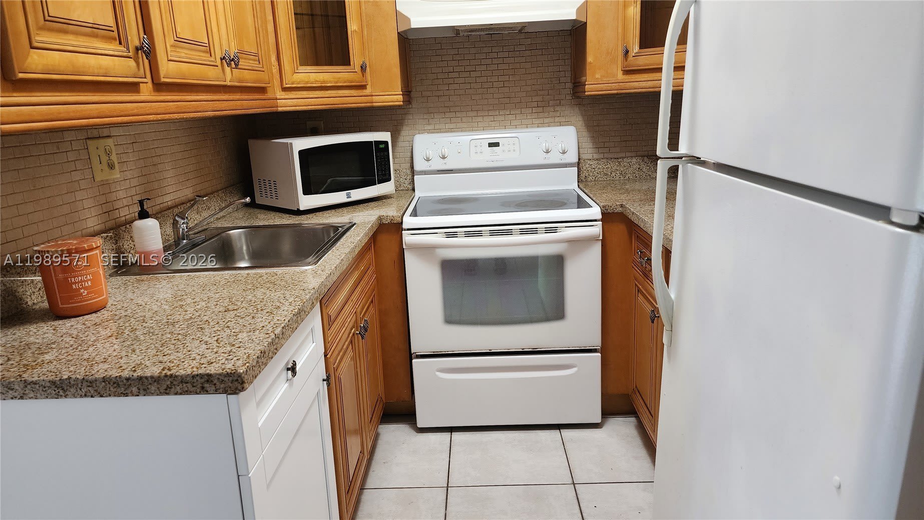 9405 W Flagler St – photo 4