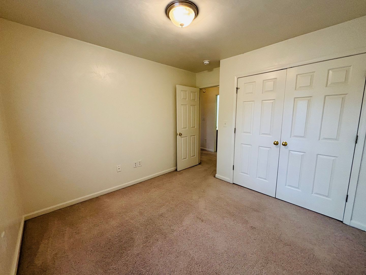 3 Bedroom 2.5 Bath Townhouse – photo 3