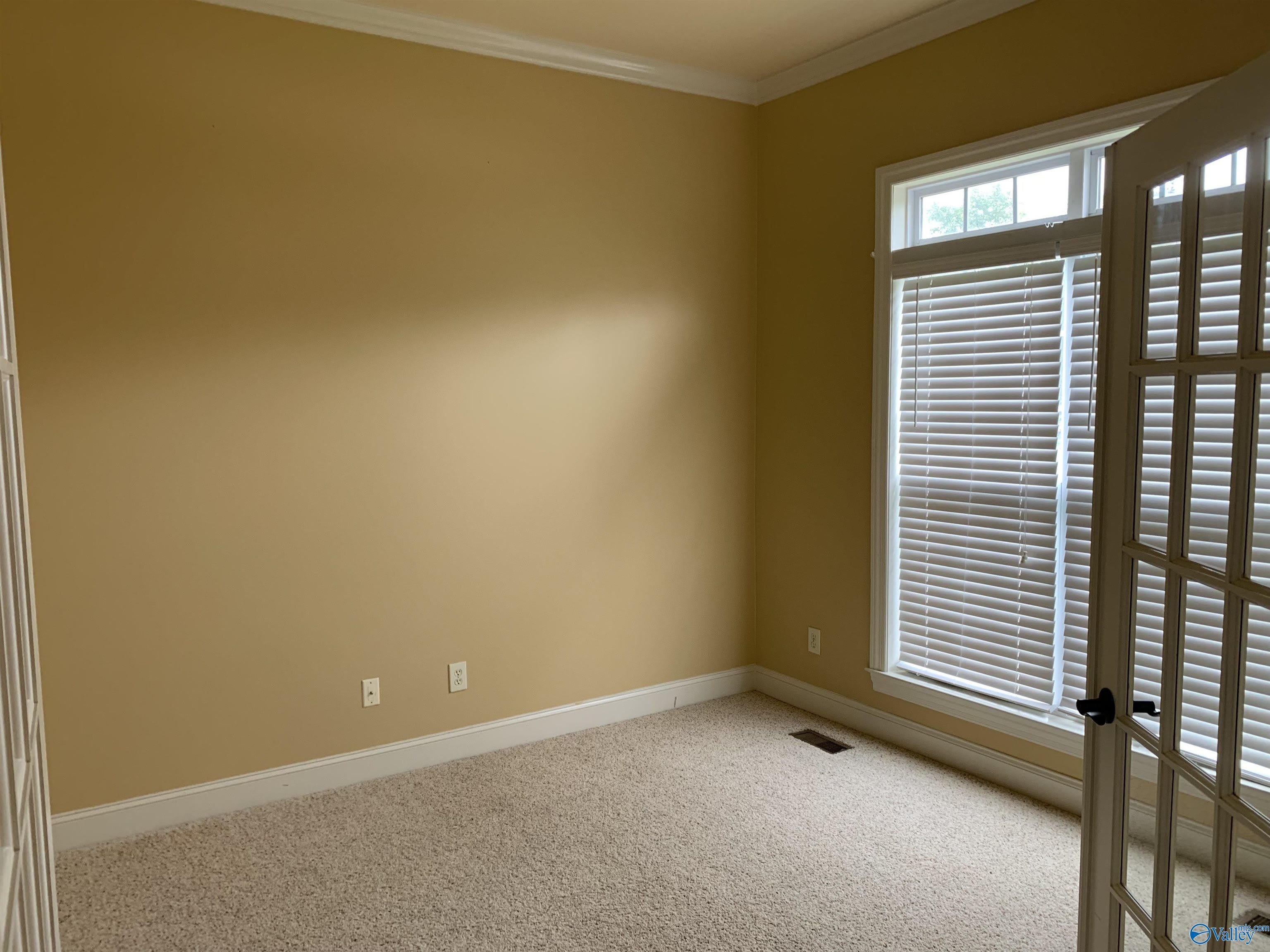 100 Mayfair Court – photo 4