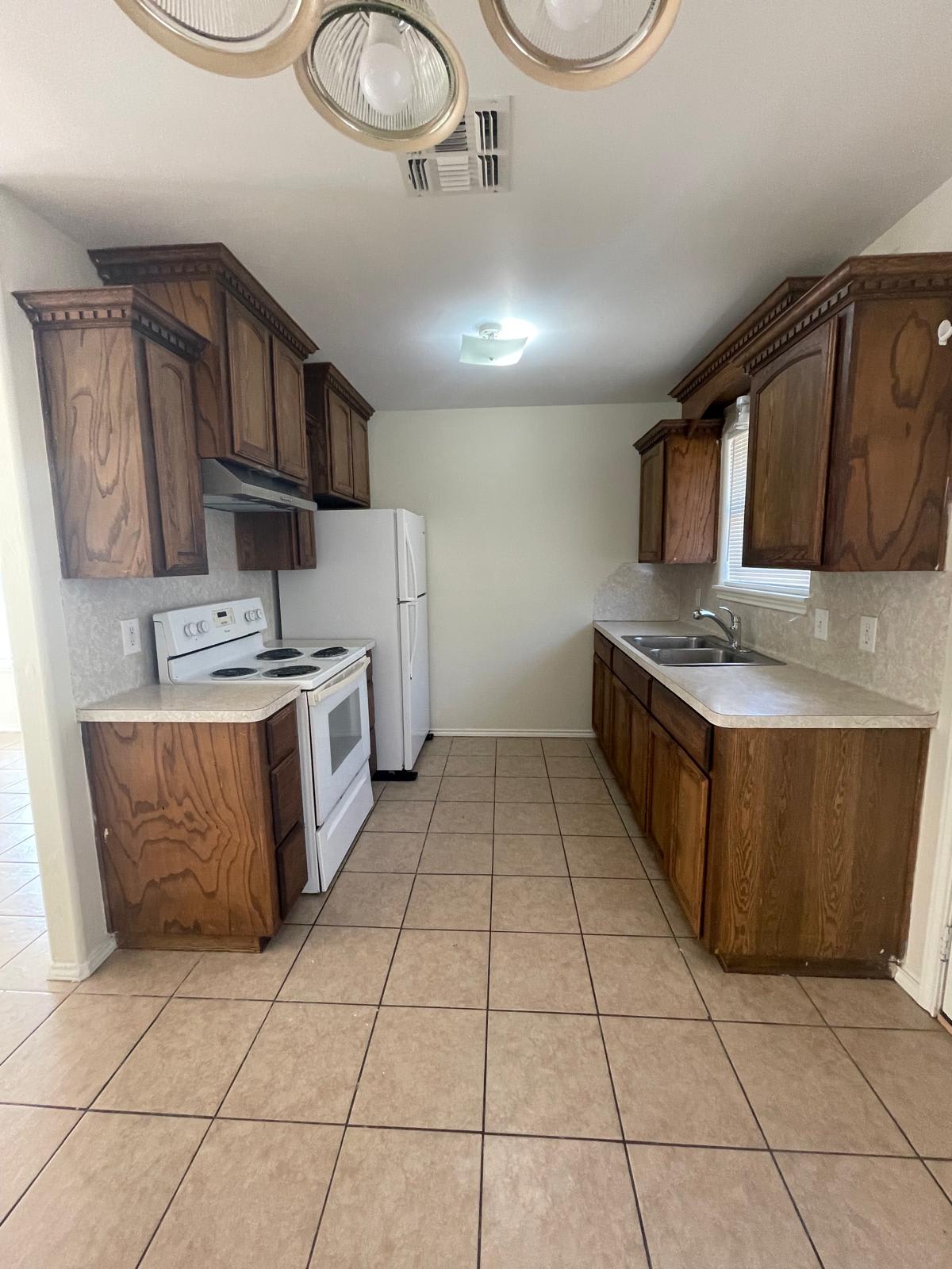 1806 South Ironwood Street – photo 3