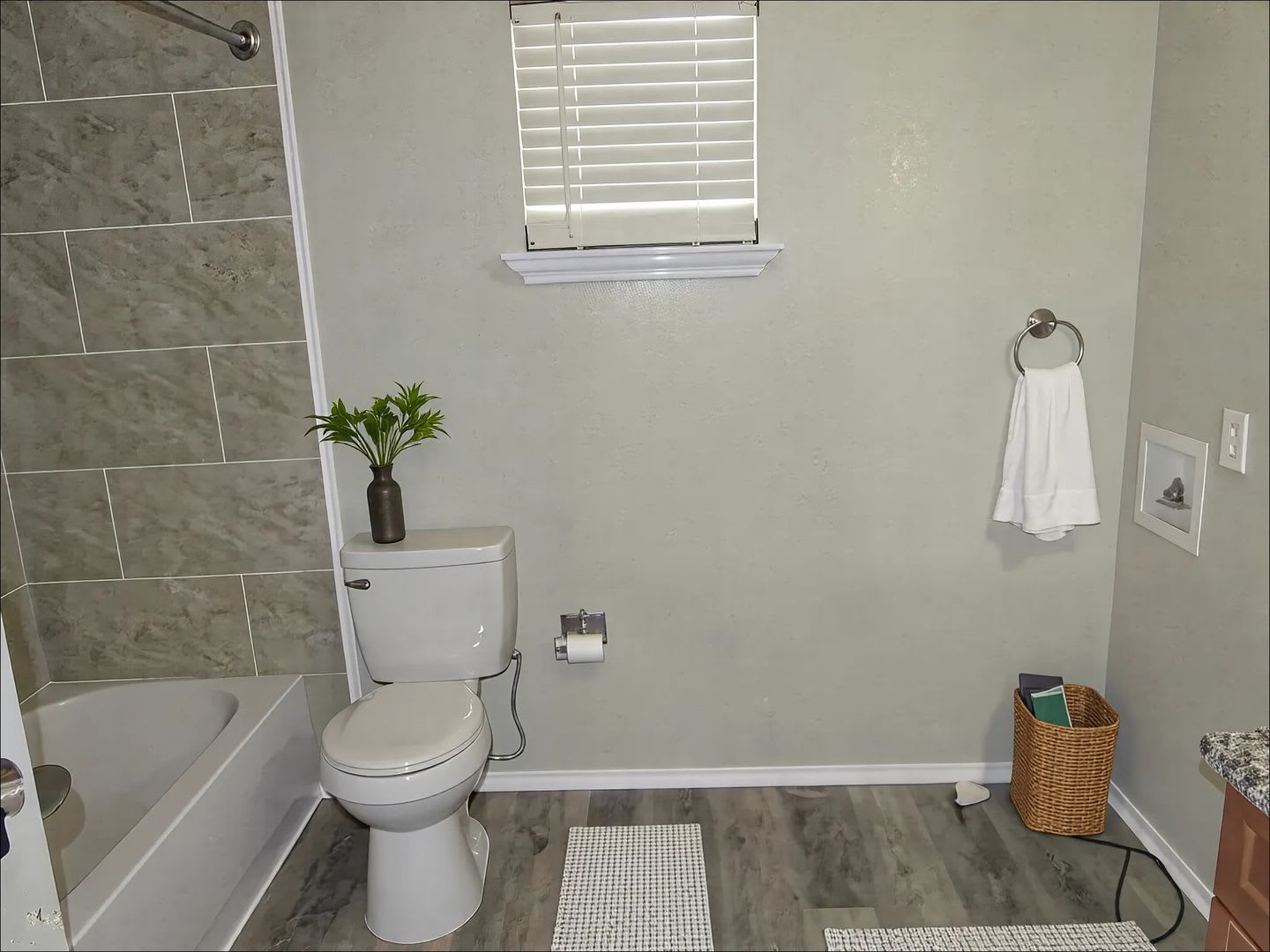 Charming 3-Bedroom Home in Bonham, TX – photo 3