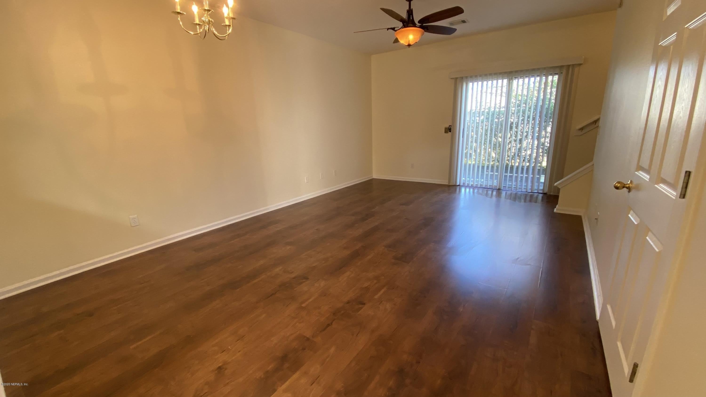 565 SCRUB JAY Drive – photo 3