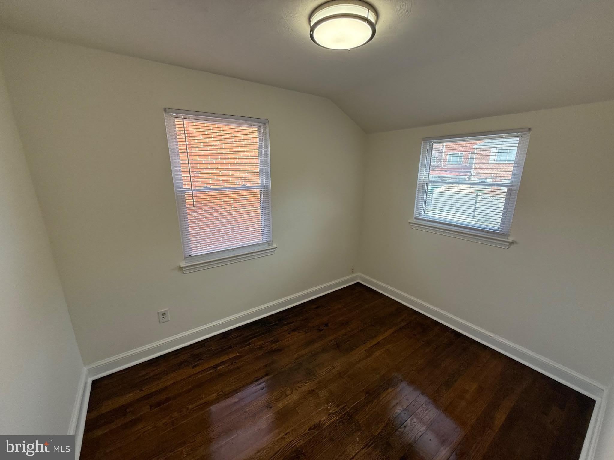 374 CHAPLIN Street SE – photo 5