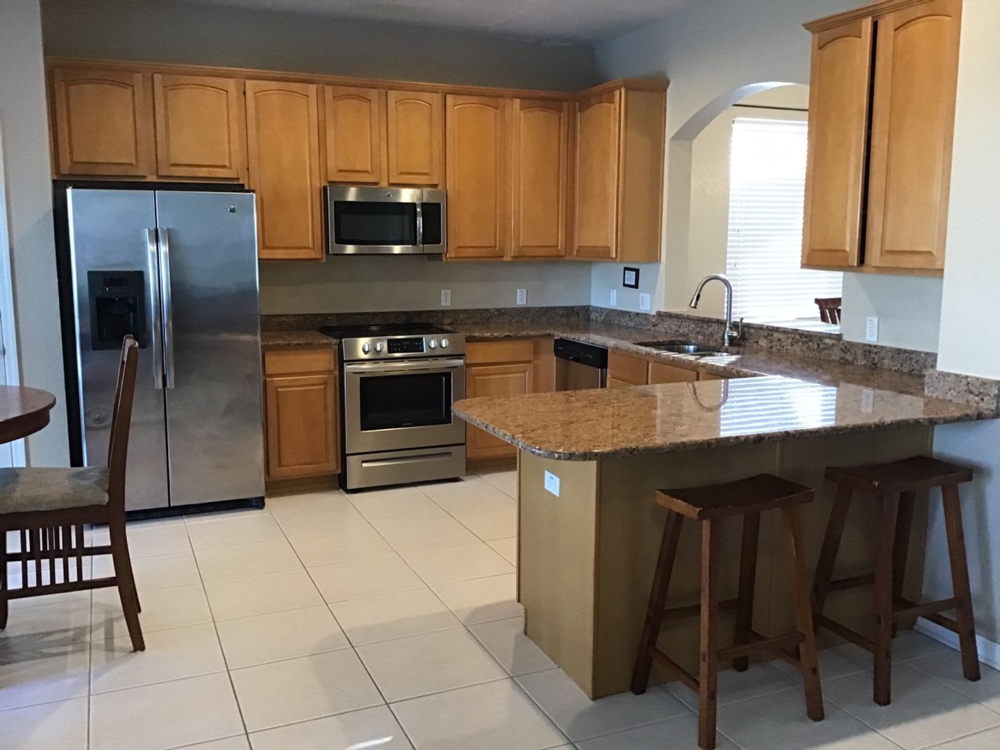 Furnished 6 bedroom, 4 bathroom house, pool home in beautiful, gated/guarded Windsor Hills – photo 5