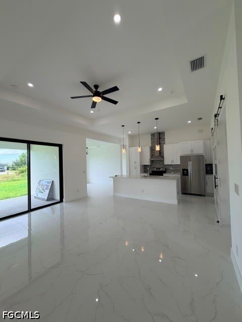 2124 Ne 28Th Street – photo 2