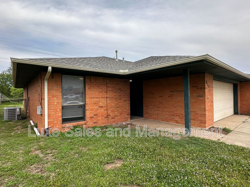 813 N Eagle Ln – photo 1