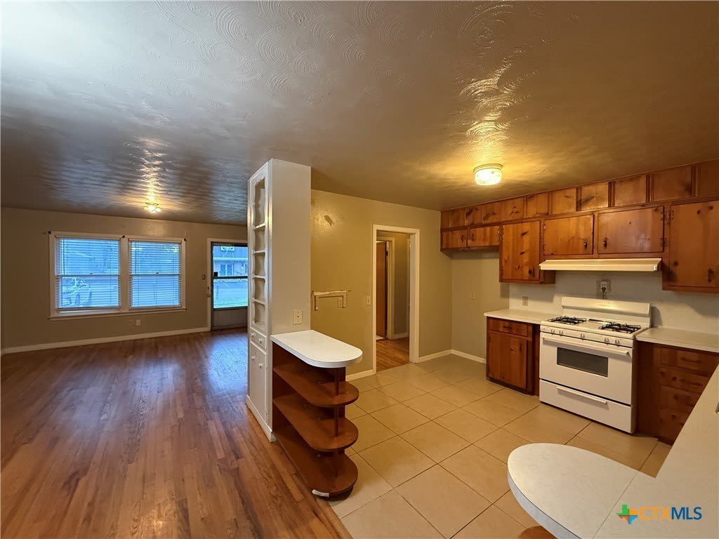 555 N Union Avenue – photo 3
