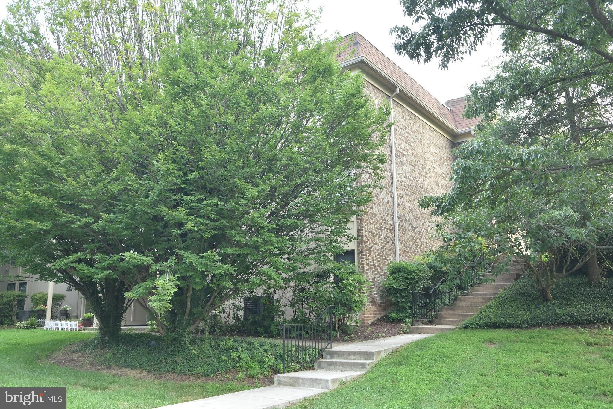 5765 REXFORD Court – photo 3