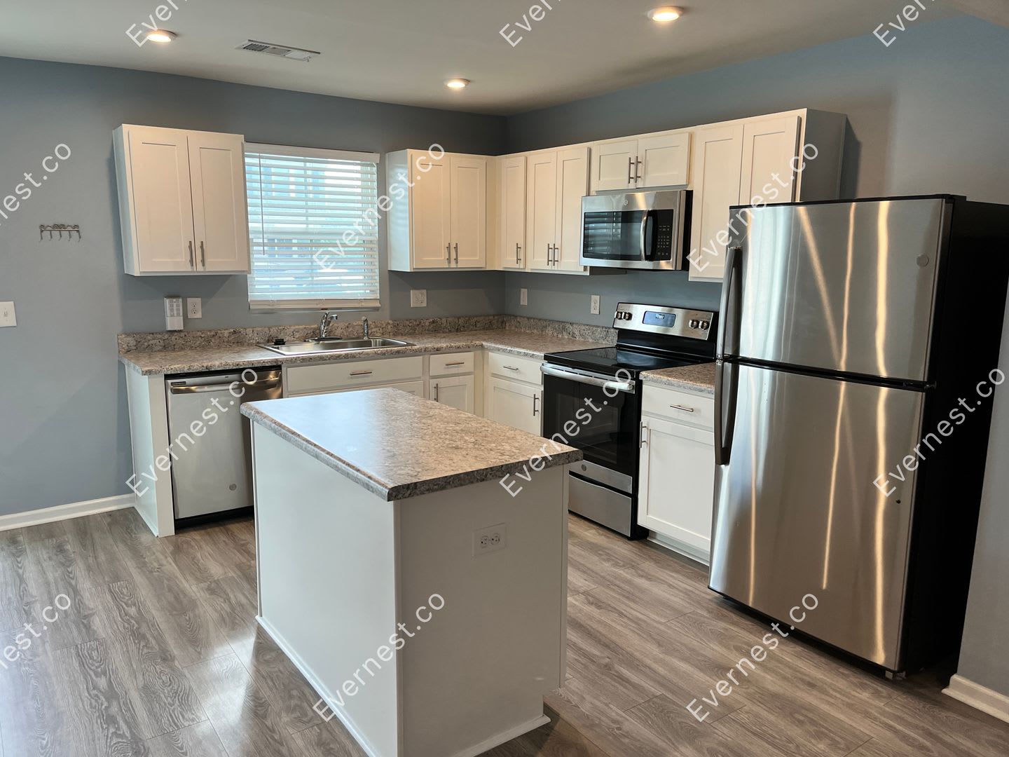 3 Bed & 2 Bath Townhouse in Nashville – photo 5