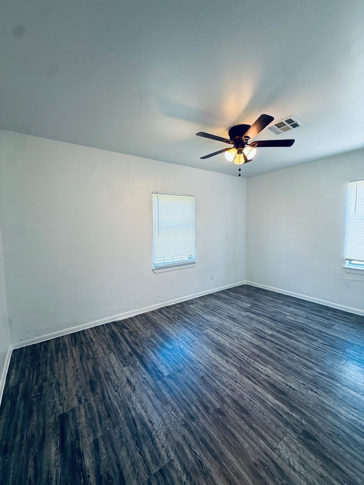 326 E Harmon Dr – photo 4