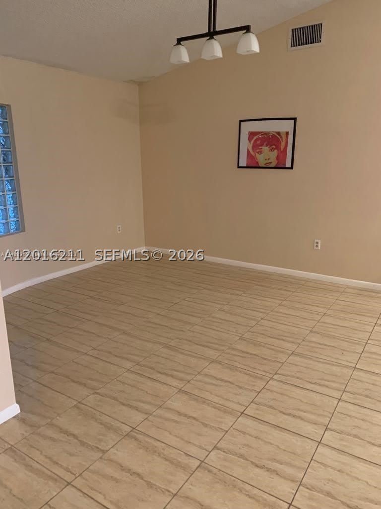 10340 SW 15th St – photo 4