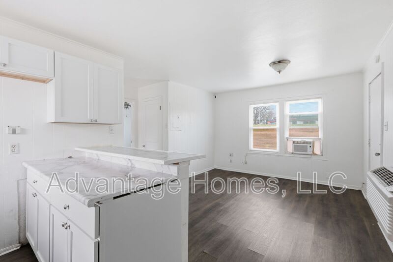 1015 N Scott Ave #3 – photo 4