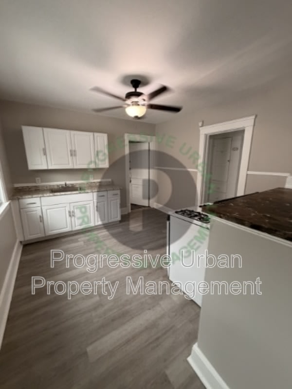 15619 School Avenue – photo 2
