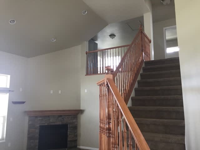 Beautiful Horse Property Home in West Haven for Rent – photo 4