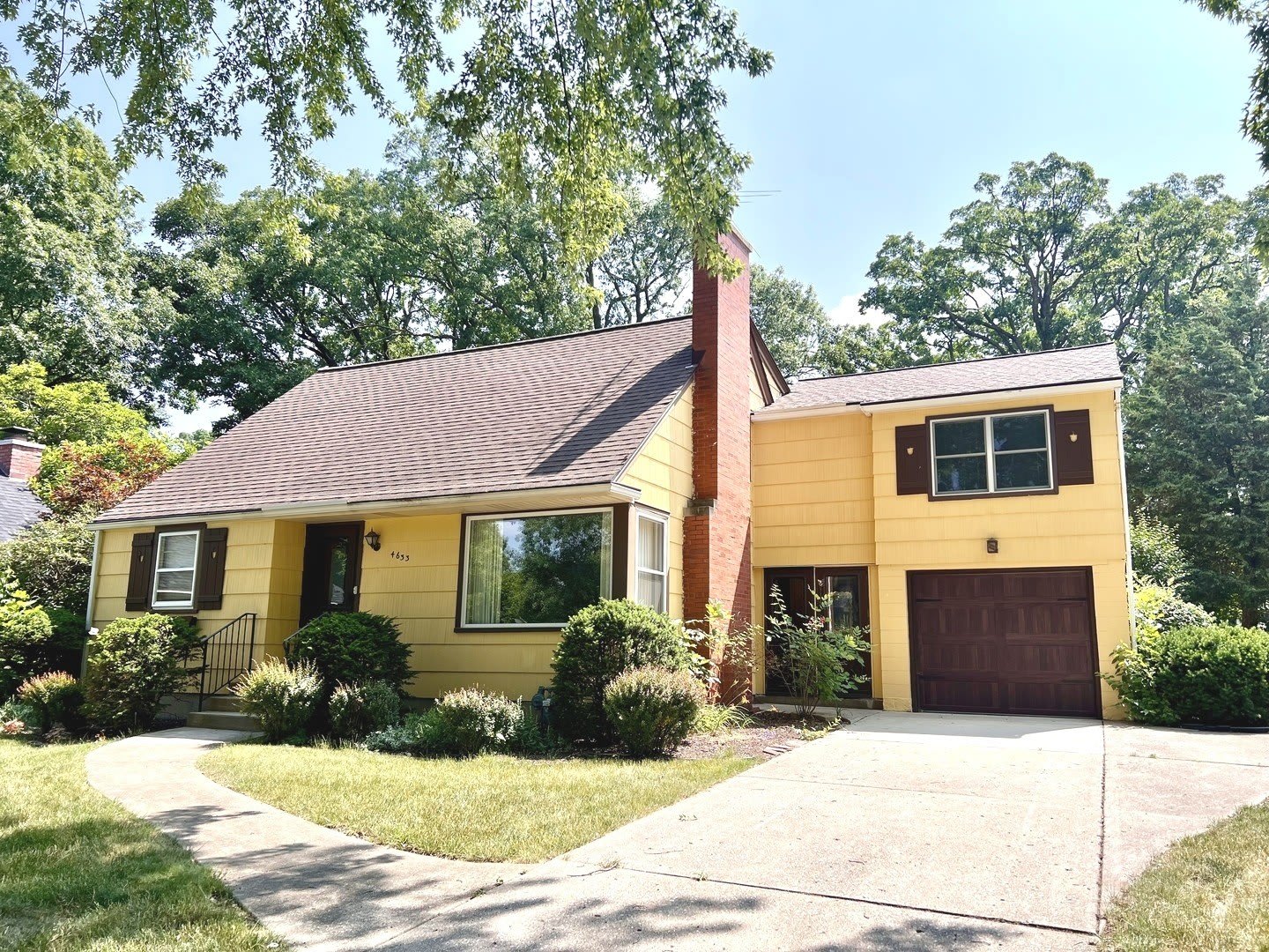 4633 Oakwood Avenue – photo 1