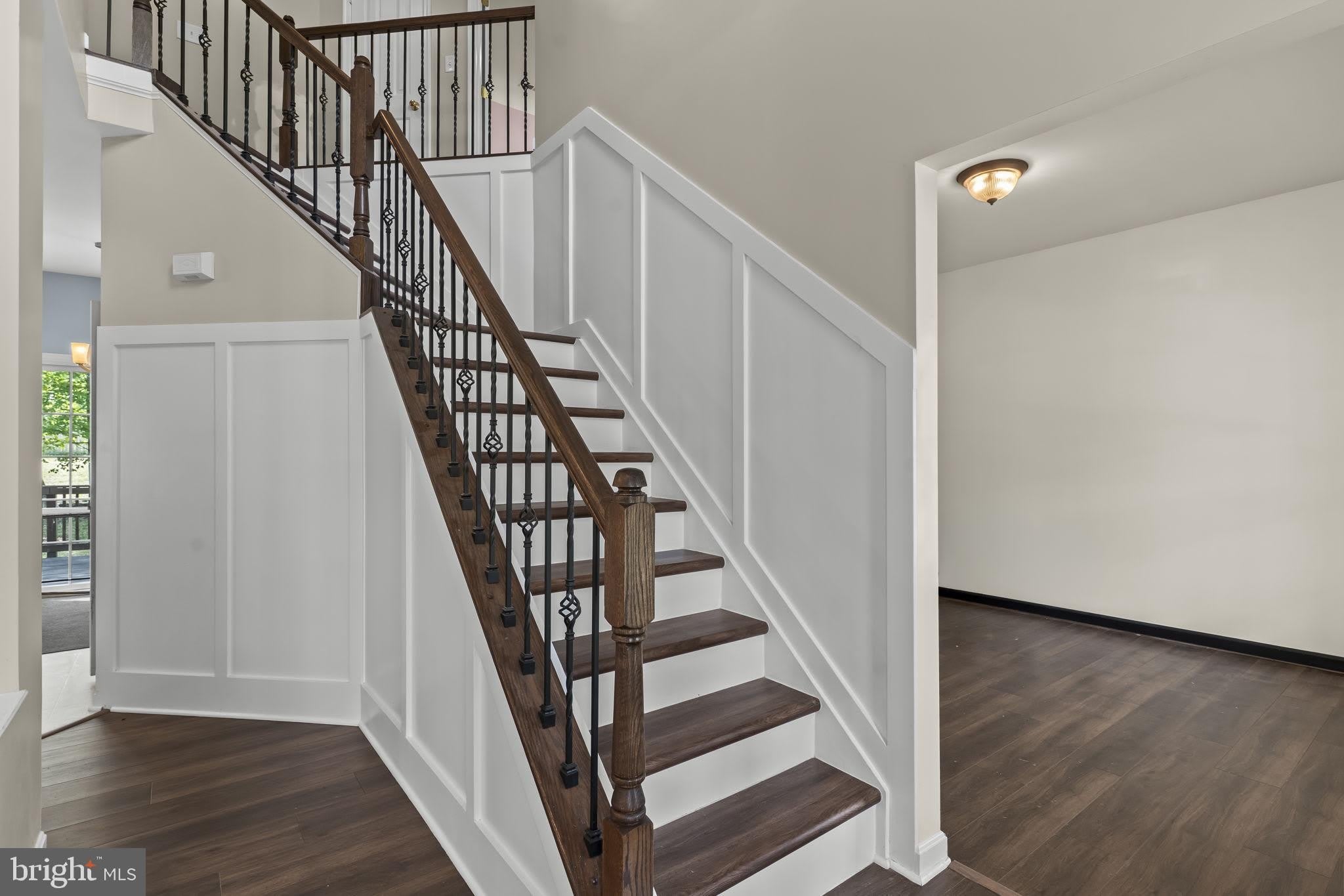 9533 BARBARAS Way – photo 3