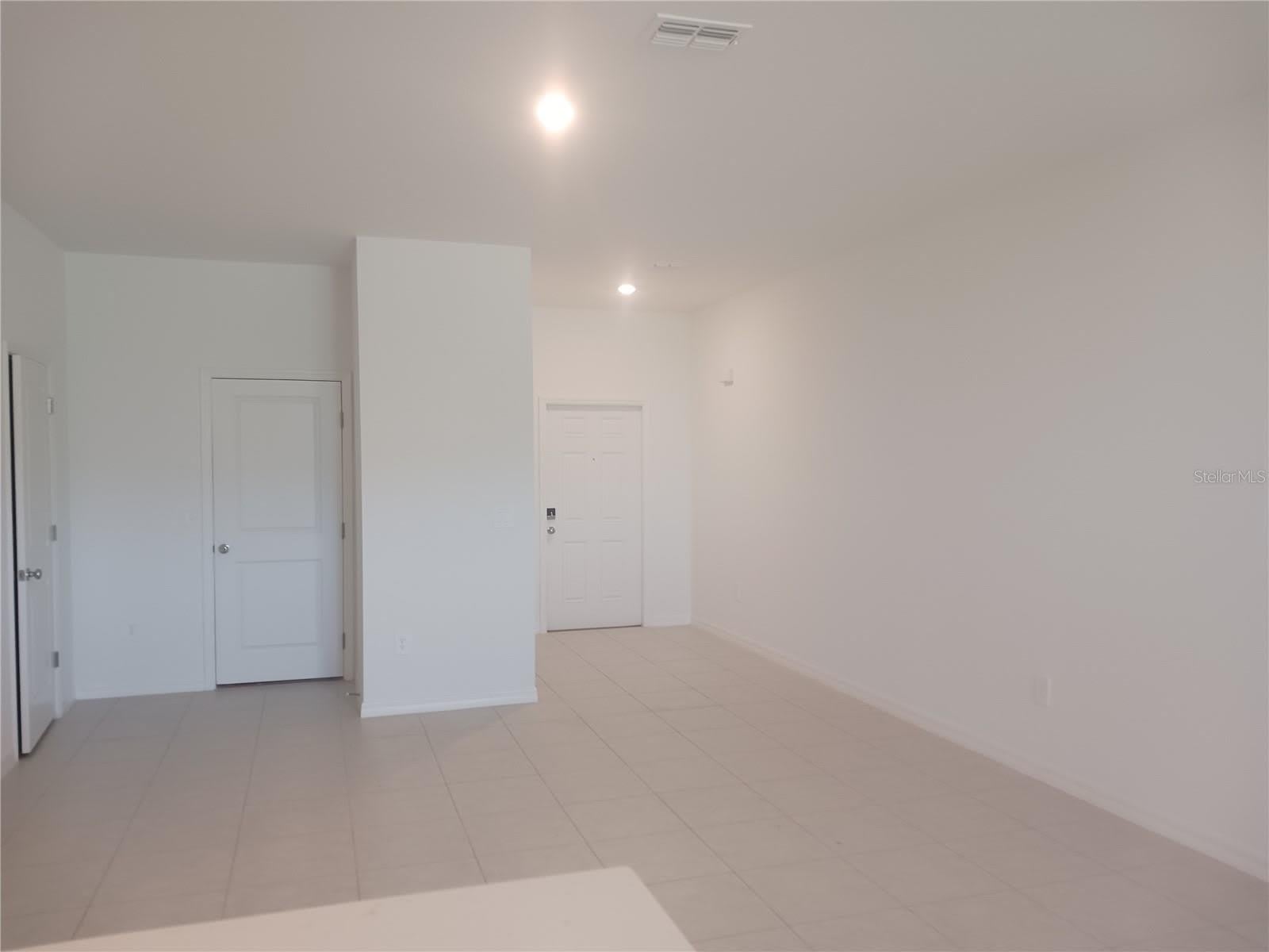 8607 TROPICAL AIRE Lane – photo 2