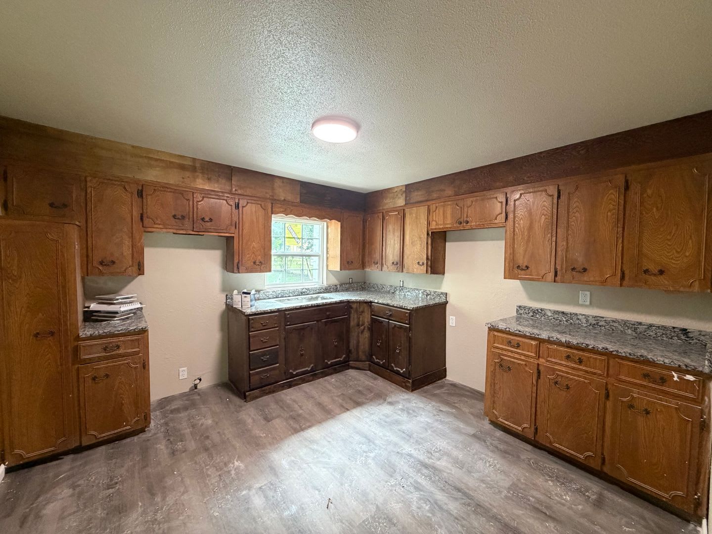 2 Bedroom 1 Bath Home + Office For RENT! – photo 3