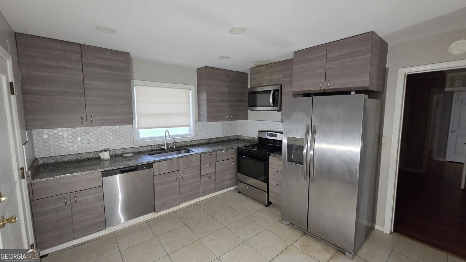 136 Hillsdale Drive SE – photo 3