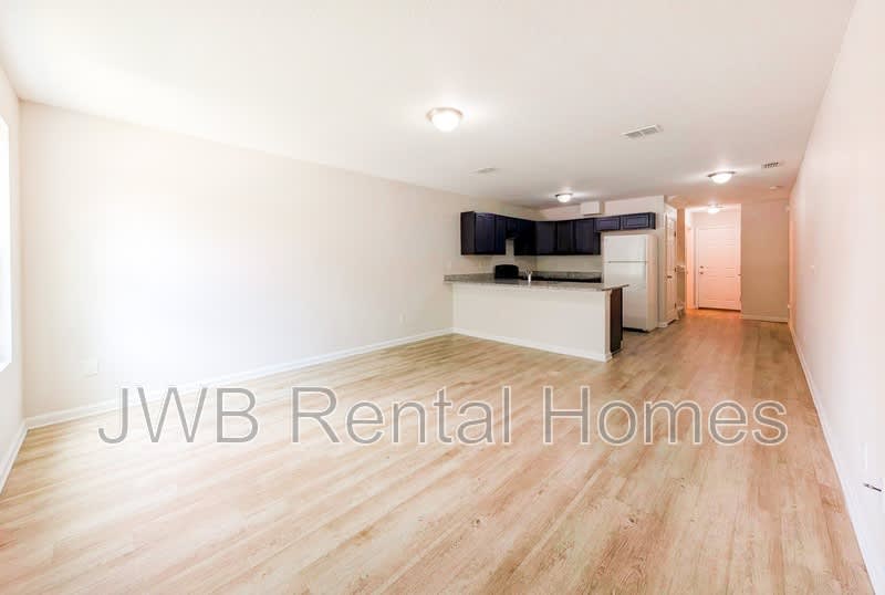 8474 McGirts Village Ln – photo 3