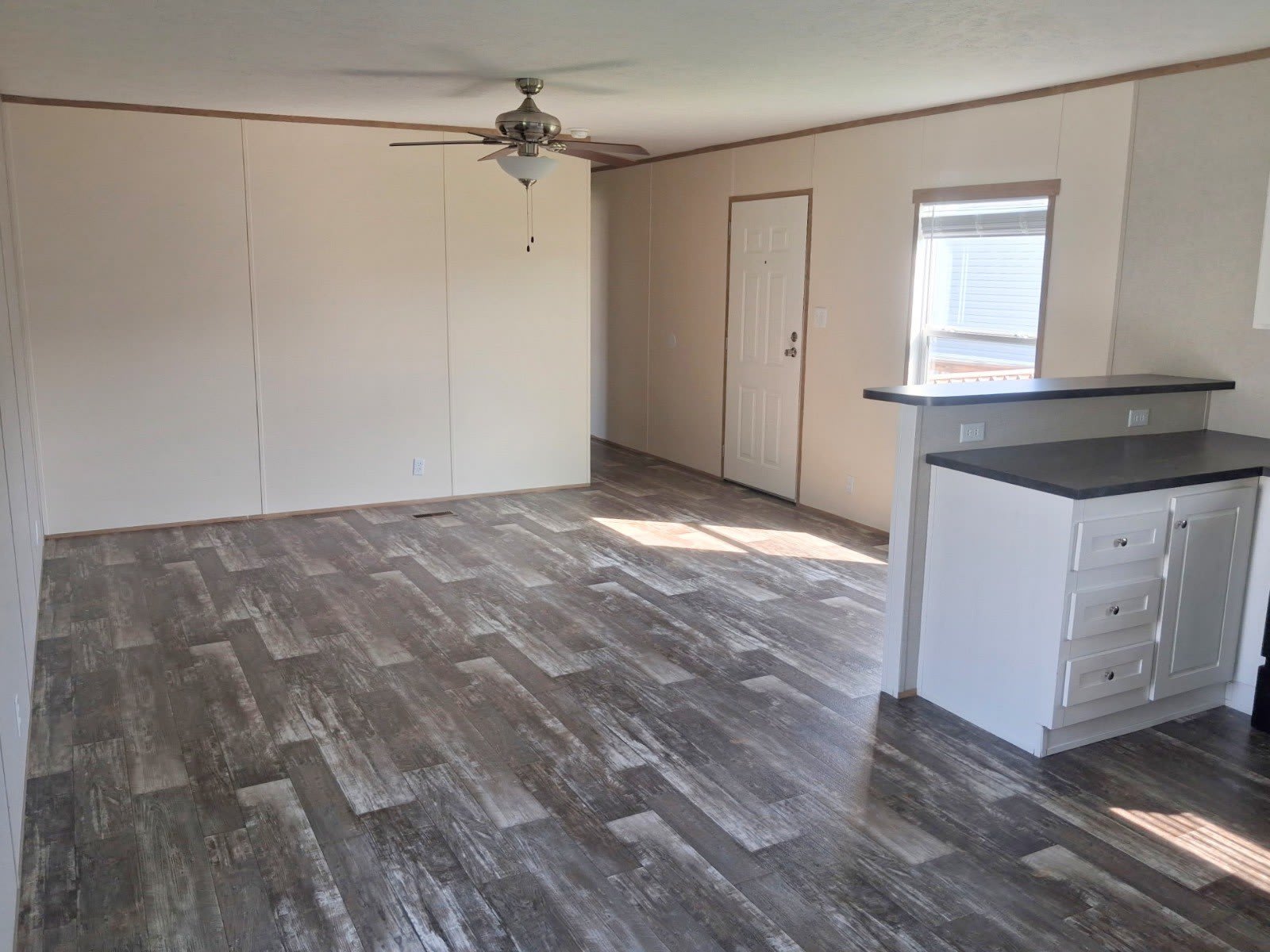 572 Banjo Way – photo 2