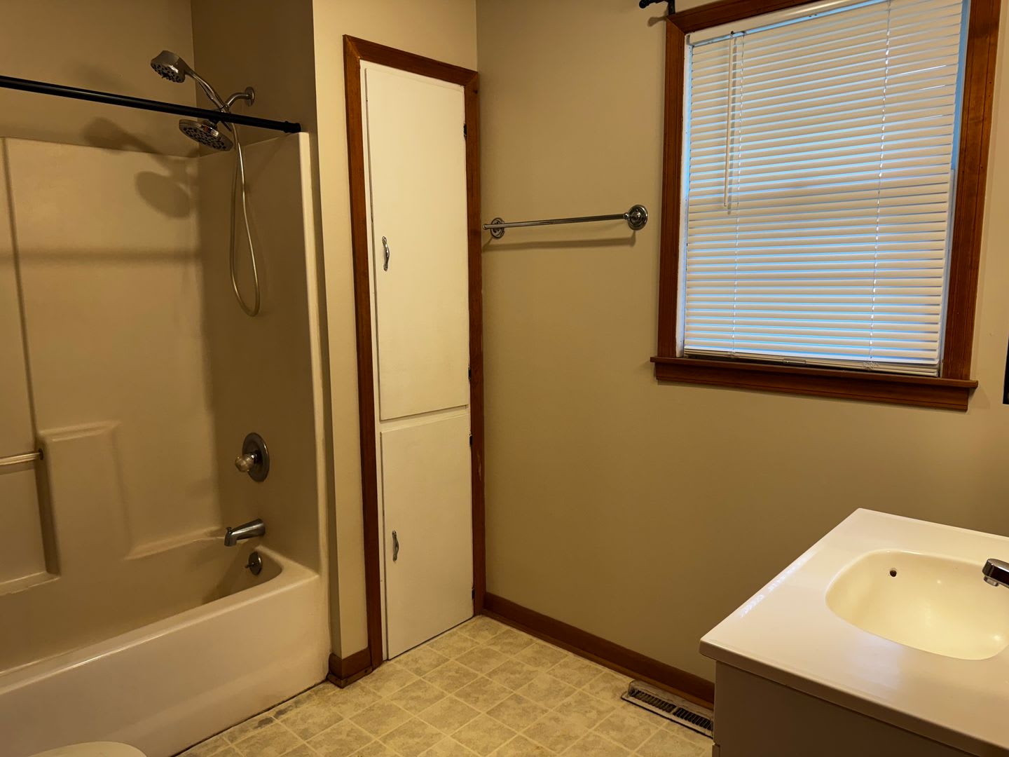 119 S Byers Ave – photo 5