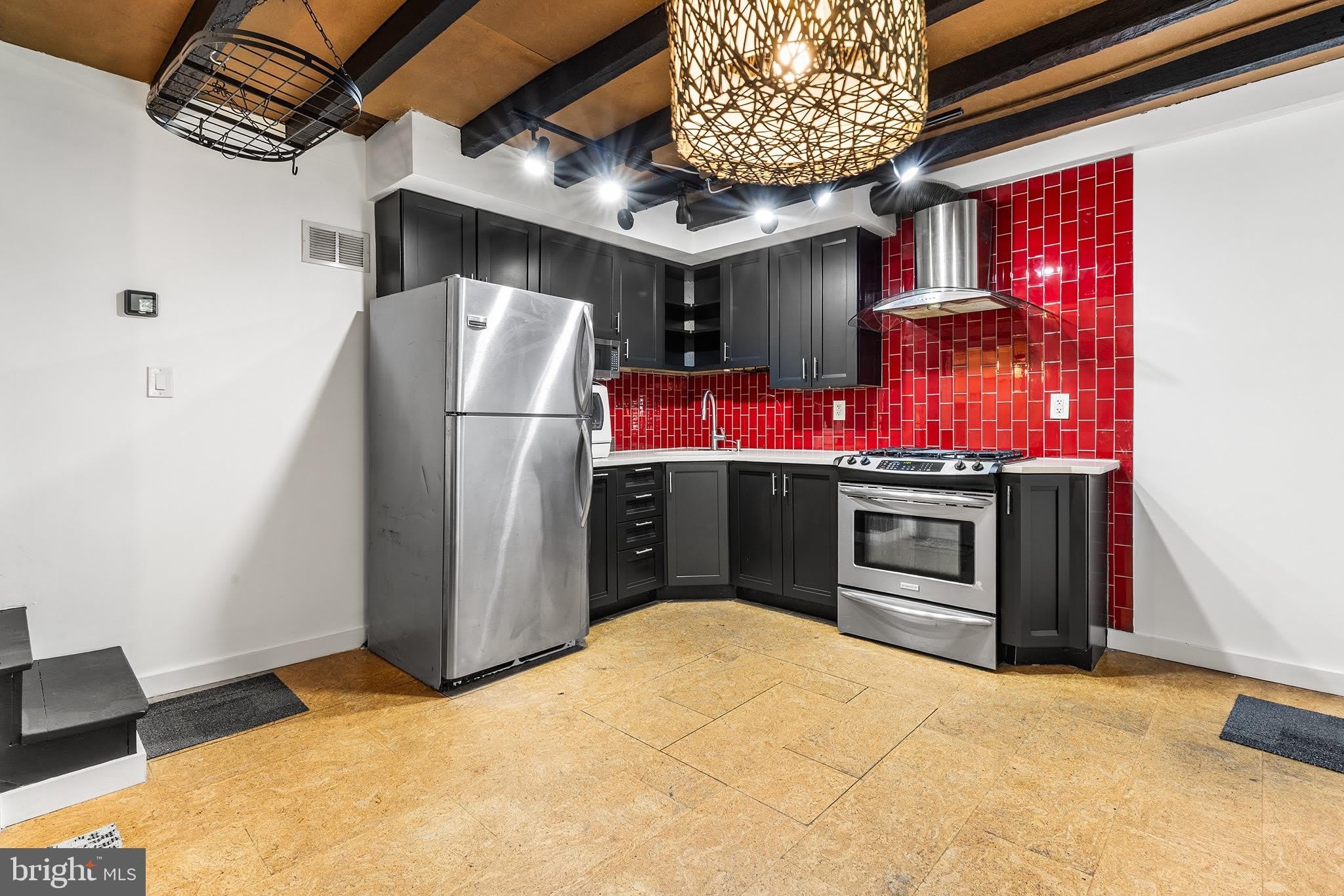 9 BRISTOW Place – photo 5