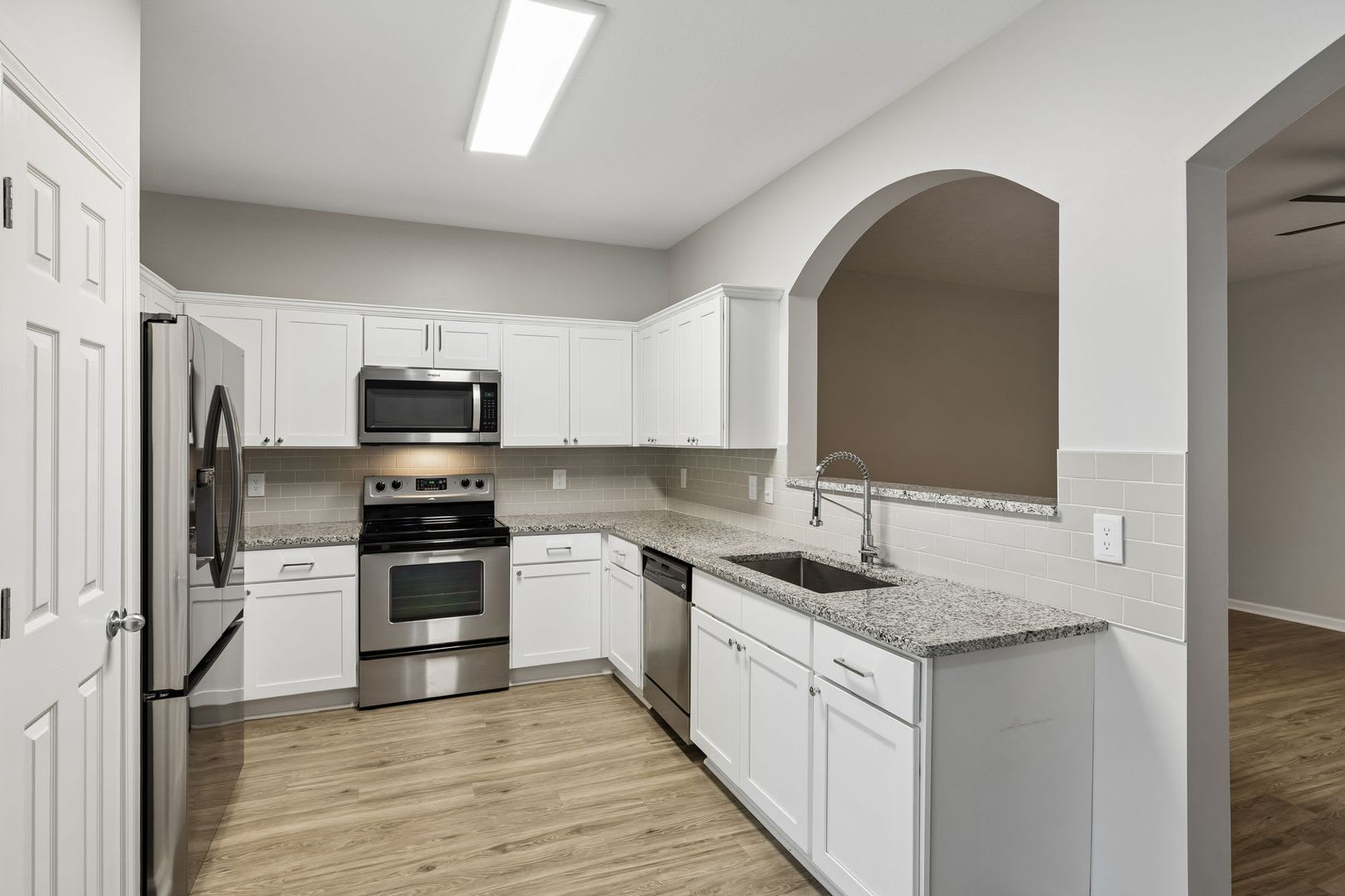 Updated 3-Bedroom Brentwood Townhome with Garage & Private Patio – photo 3