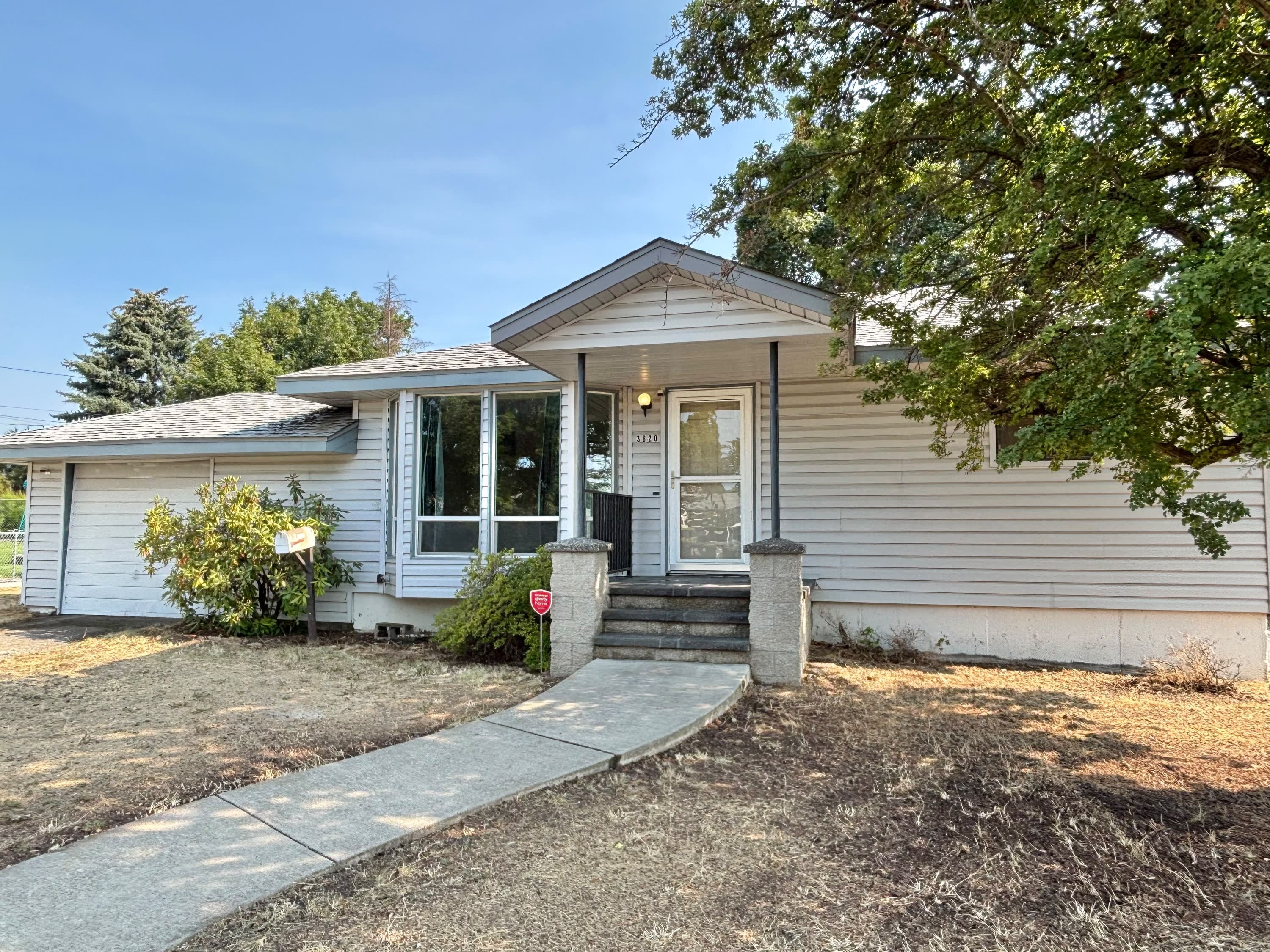 3820 East Carlisle Avenue – photo 1