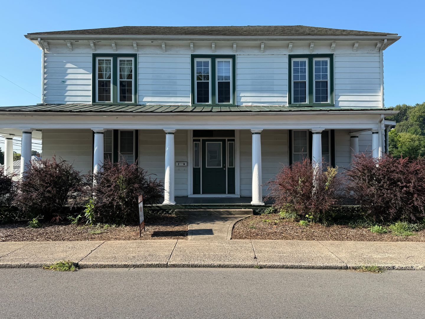 2 West Hampton Street Charming 3Br 1Ba In Staunton – photo 1