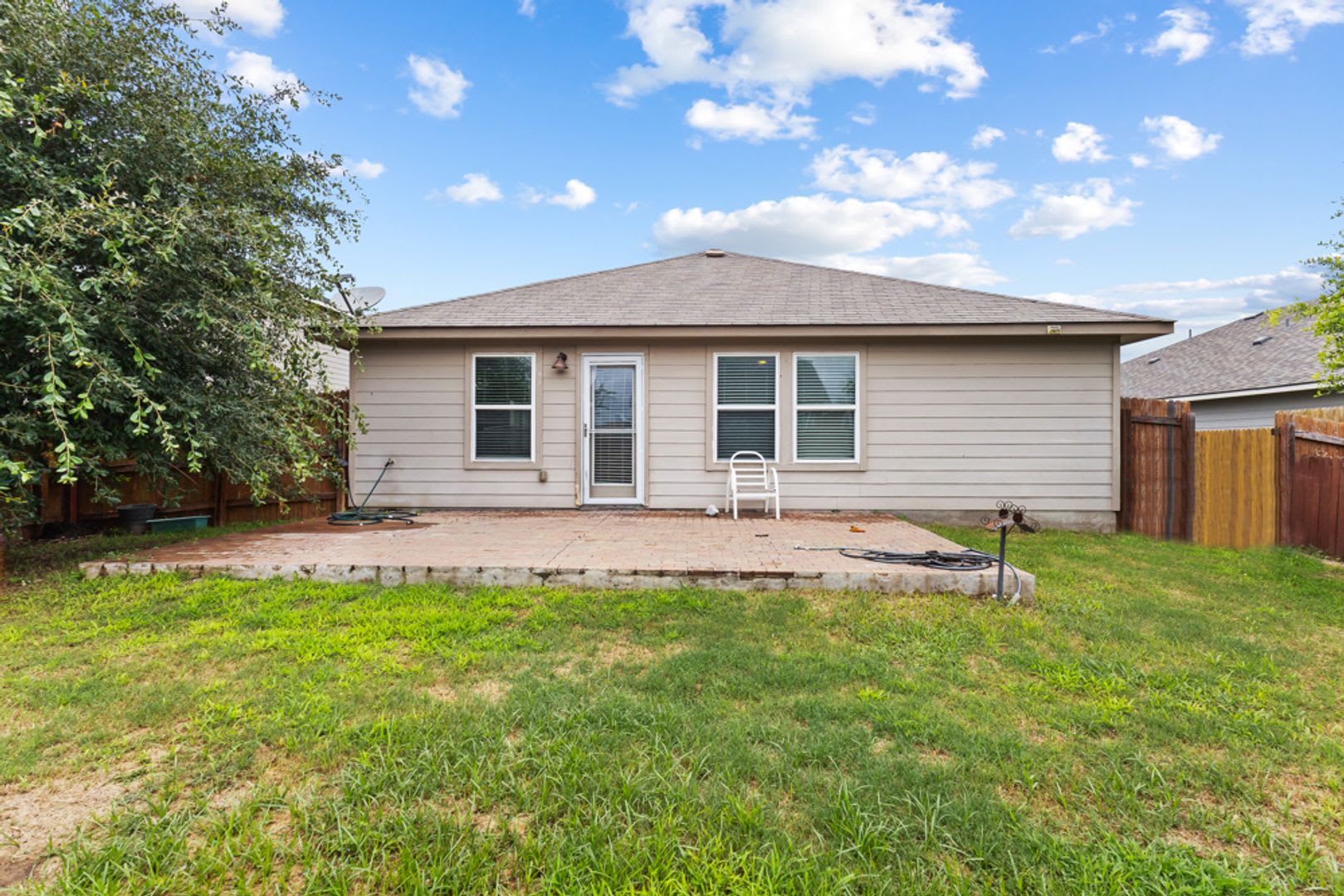 Well-Maintained 4 Bedroom Home in a Convenient Seguin Location – photo 4