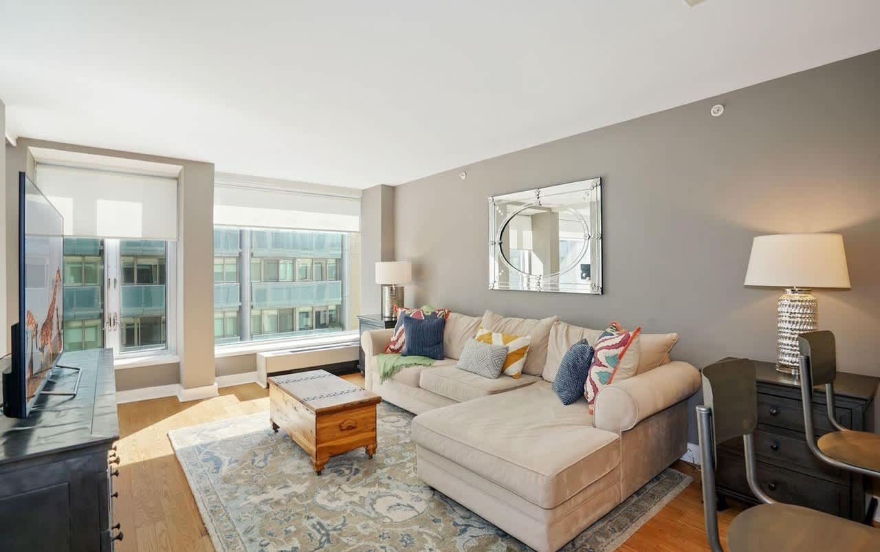1101 3rd St SW Apt 408 – photo 1