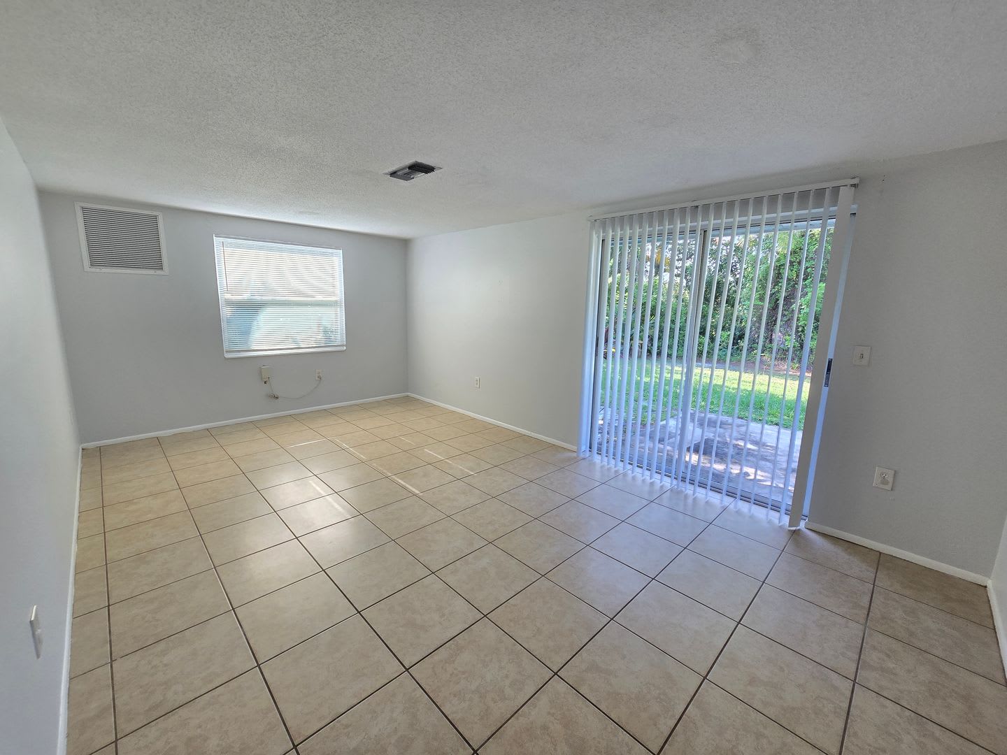 6916 Brentford Road – photo 4
