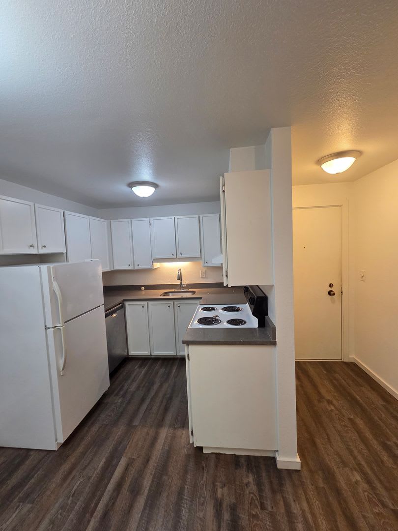 Twin Cedars Apartments – photo 2
