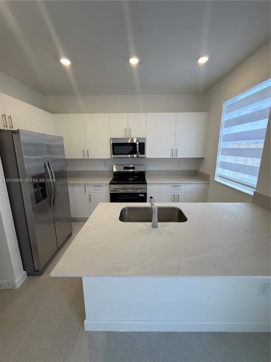 2671 Southeast 25th Avenue – photo 2