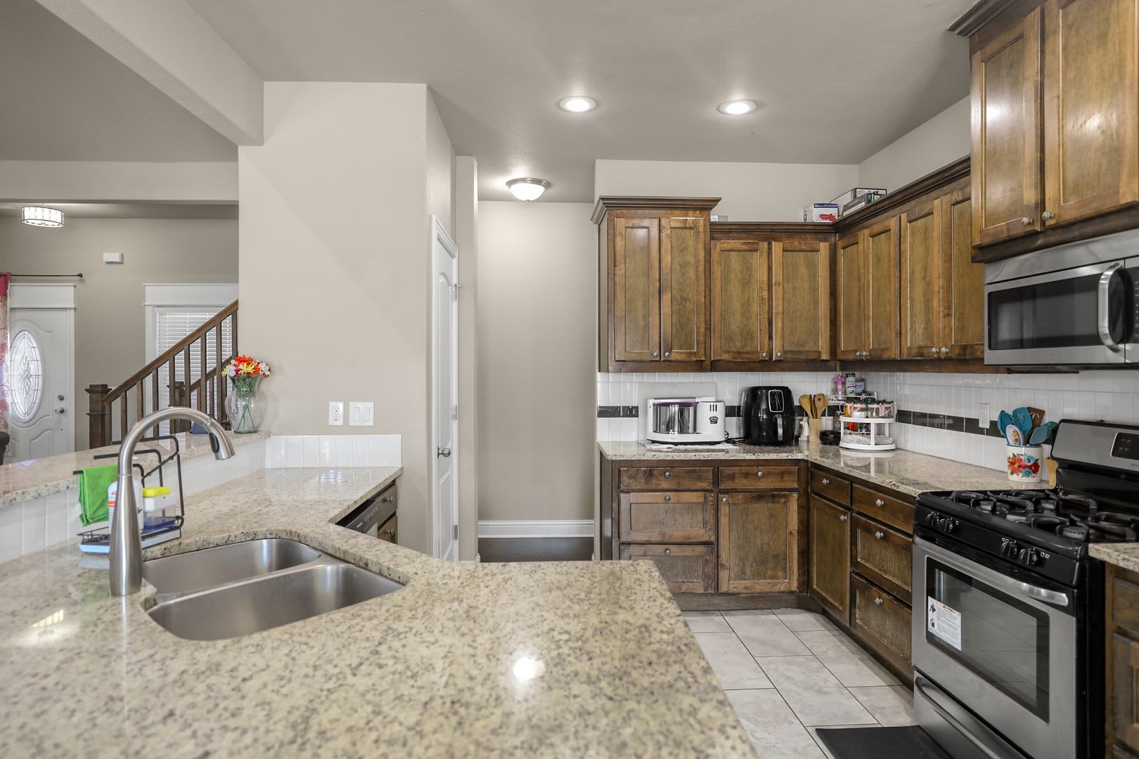 4 Bed 3 Bath Home Perfect for Entertaining – photo 3