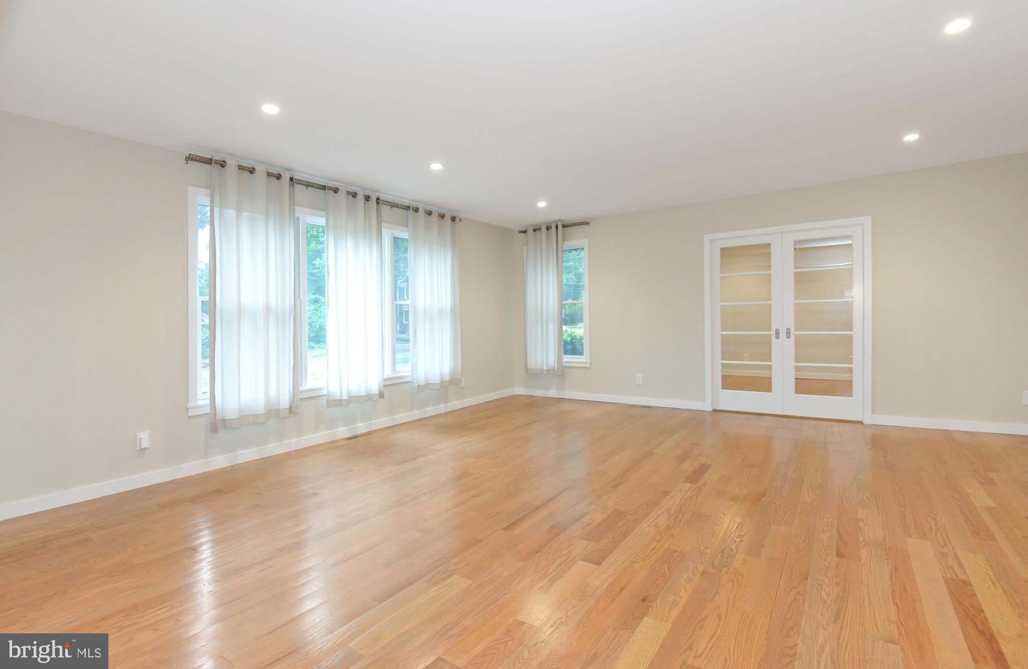 160 SYCAMORE Road – photo 4