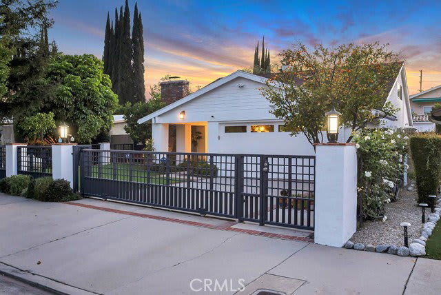 6305 Crebs Avenue – photo 1