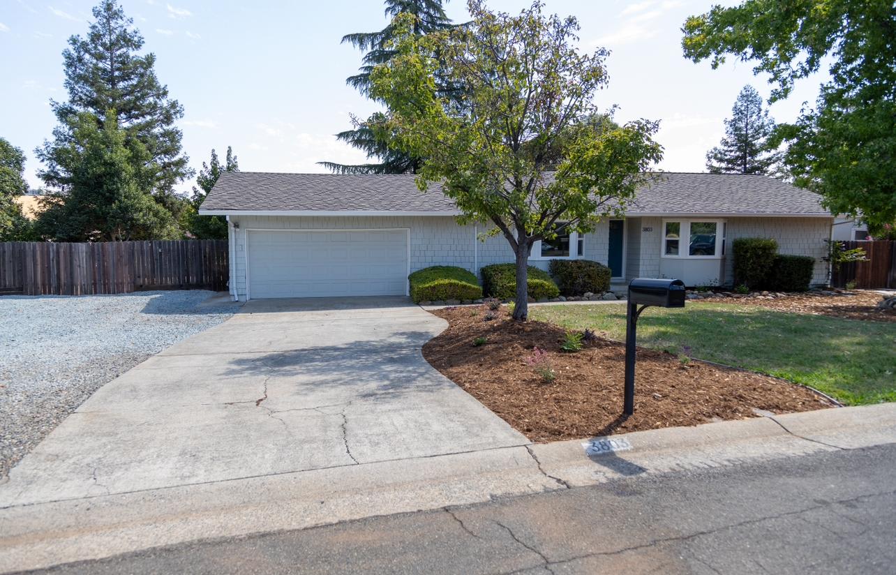 3803 Yellowstone Court – photo 4