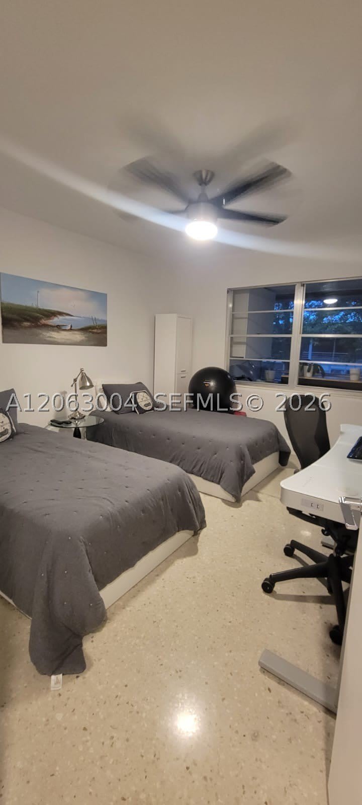 222 Oakridge N – photo 4