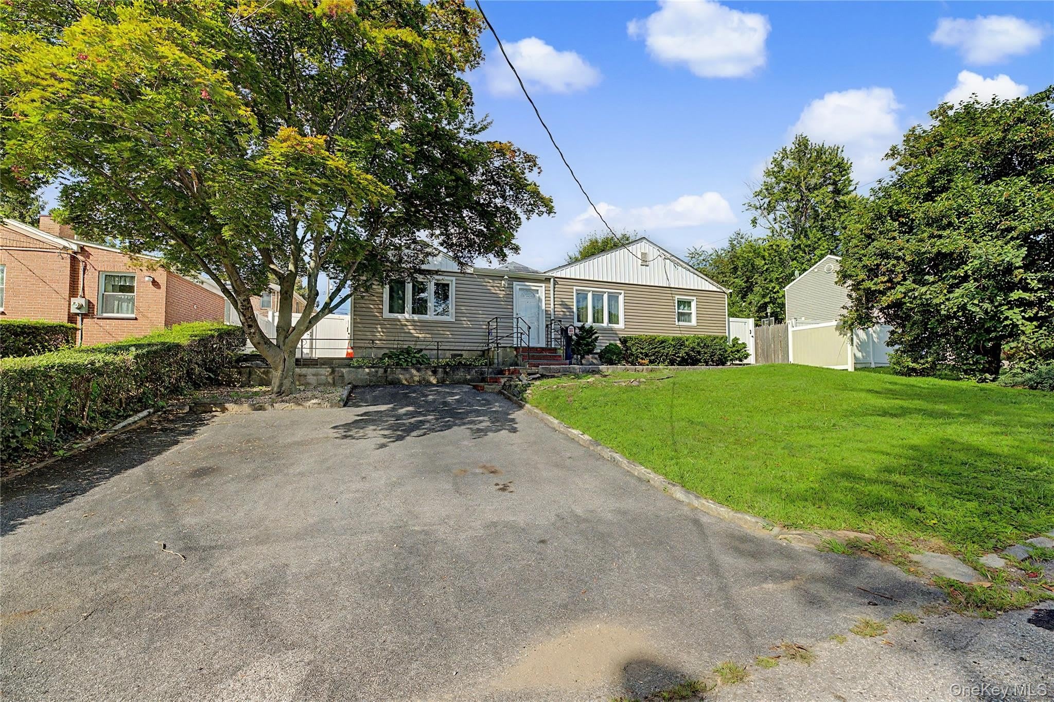 28 Roundhill Drive – photo 2