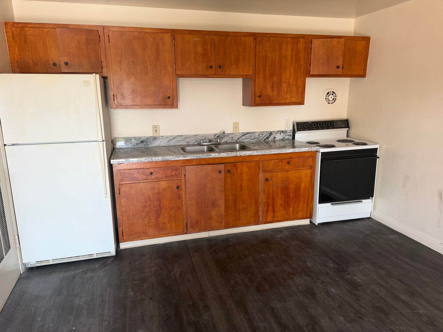 Affordable 1 Bedroom Condo In Central Las Vegas – photo 1