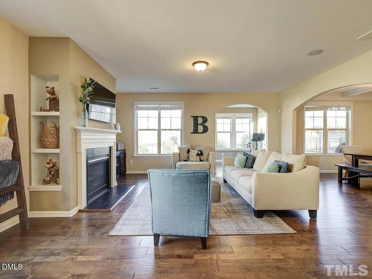 207 Maple Walk Street – photo 4