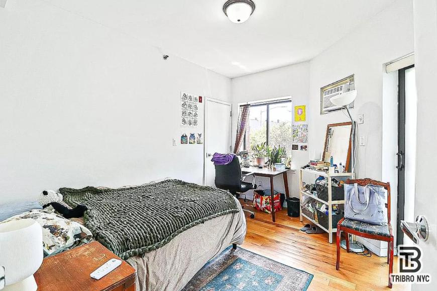 1296 Myrtle Avenue – photo 2