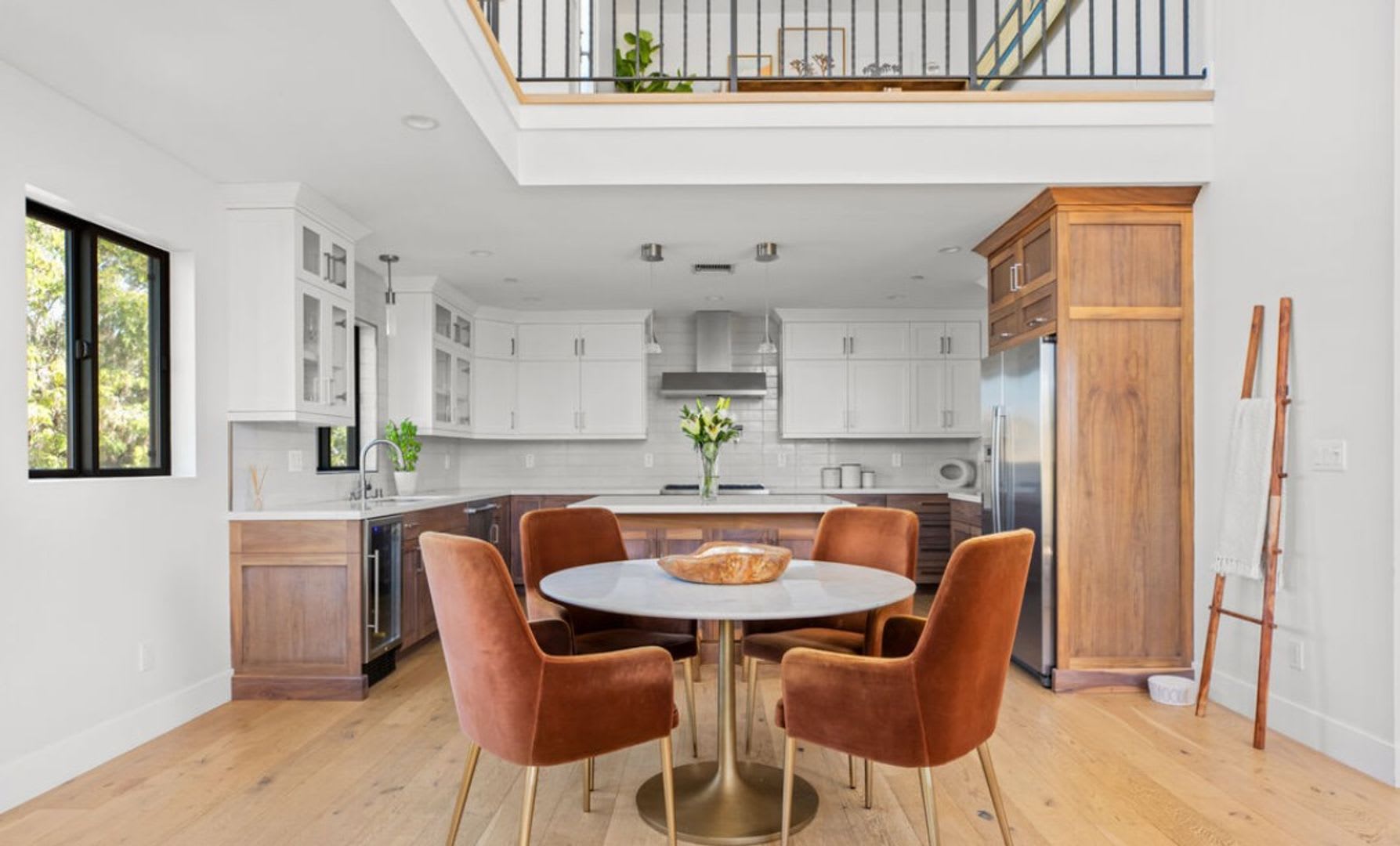 High-End Westside Rental on Washington Pl – photo 4
